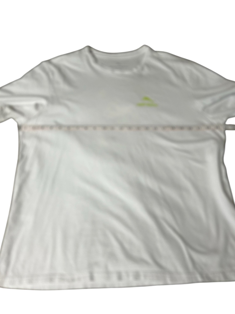 Tommy Bahama Tennis
Anyone? Pineapple
Graphic Tee
Medium - Picture 7 of 10